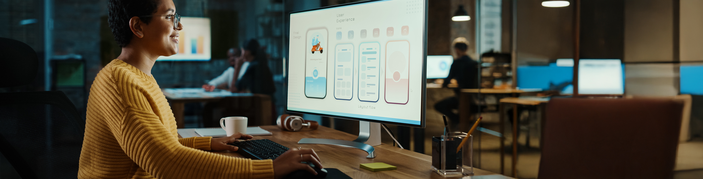 diseñadora en la computadora